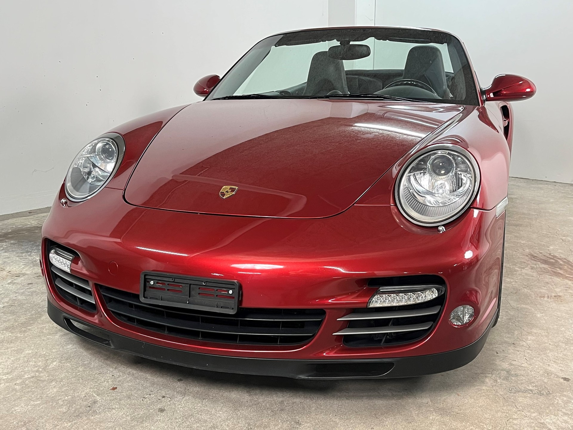 PORSCHE 911 Turbo Cabrio PDK (997)-image-1