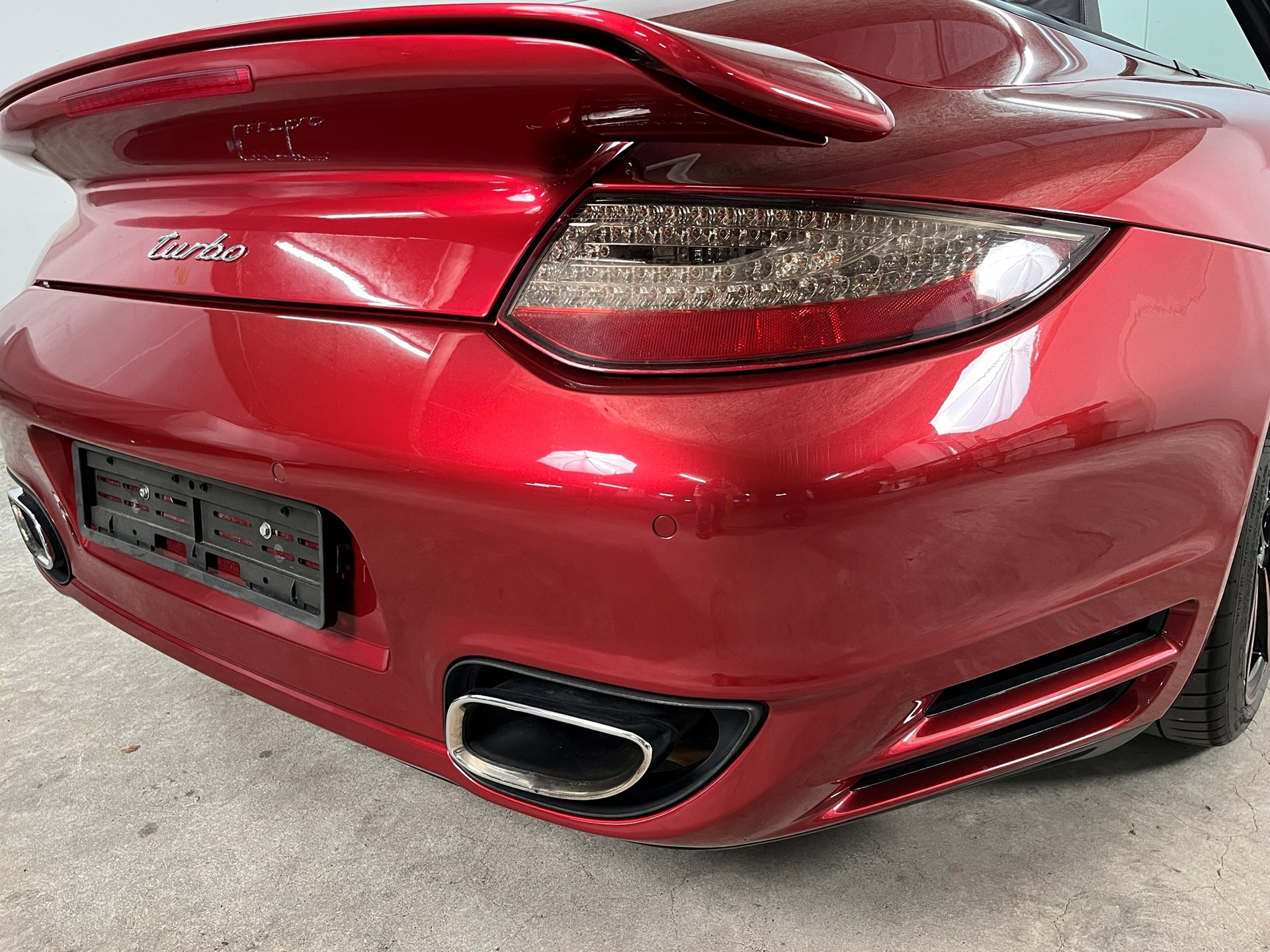 PORSCHE 911 Turbo Cabrio PDK (997)-image-9