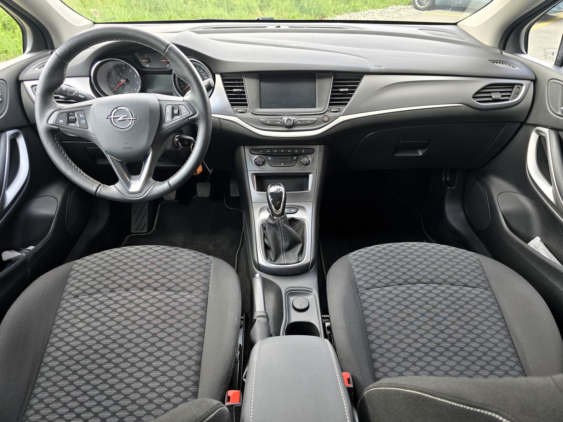 OPEL Astra 1.2i Turbo Edition-image-8