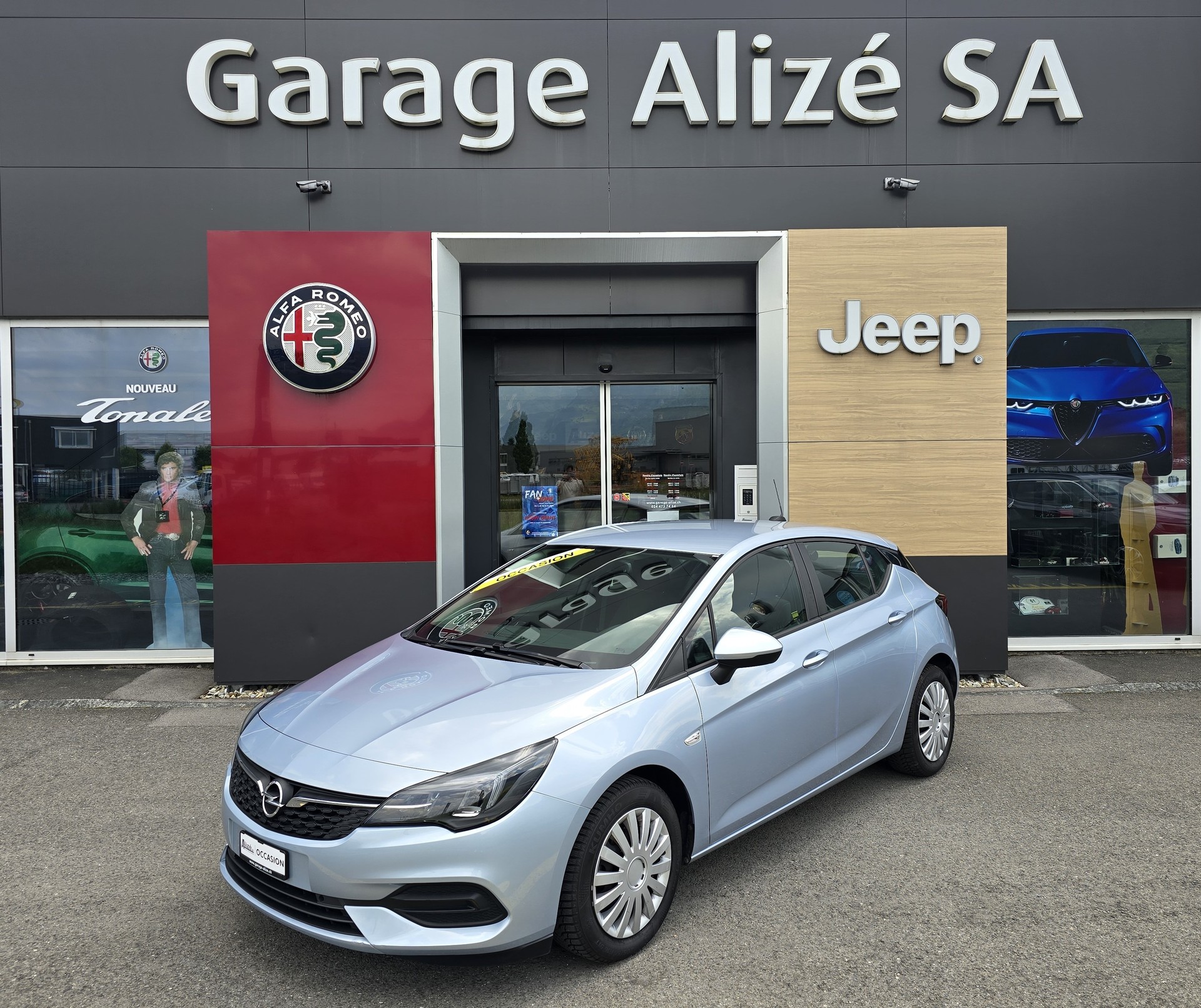 OPEL Astra 1.2i Turbo Edition-image-0