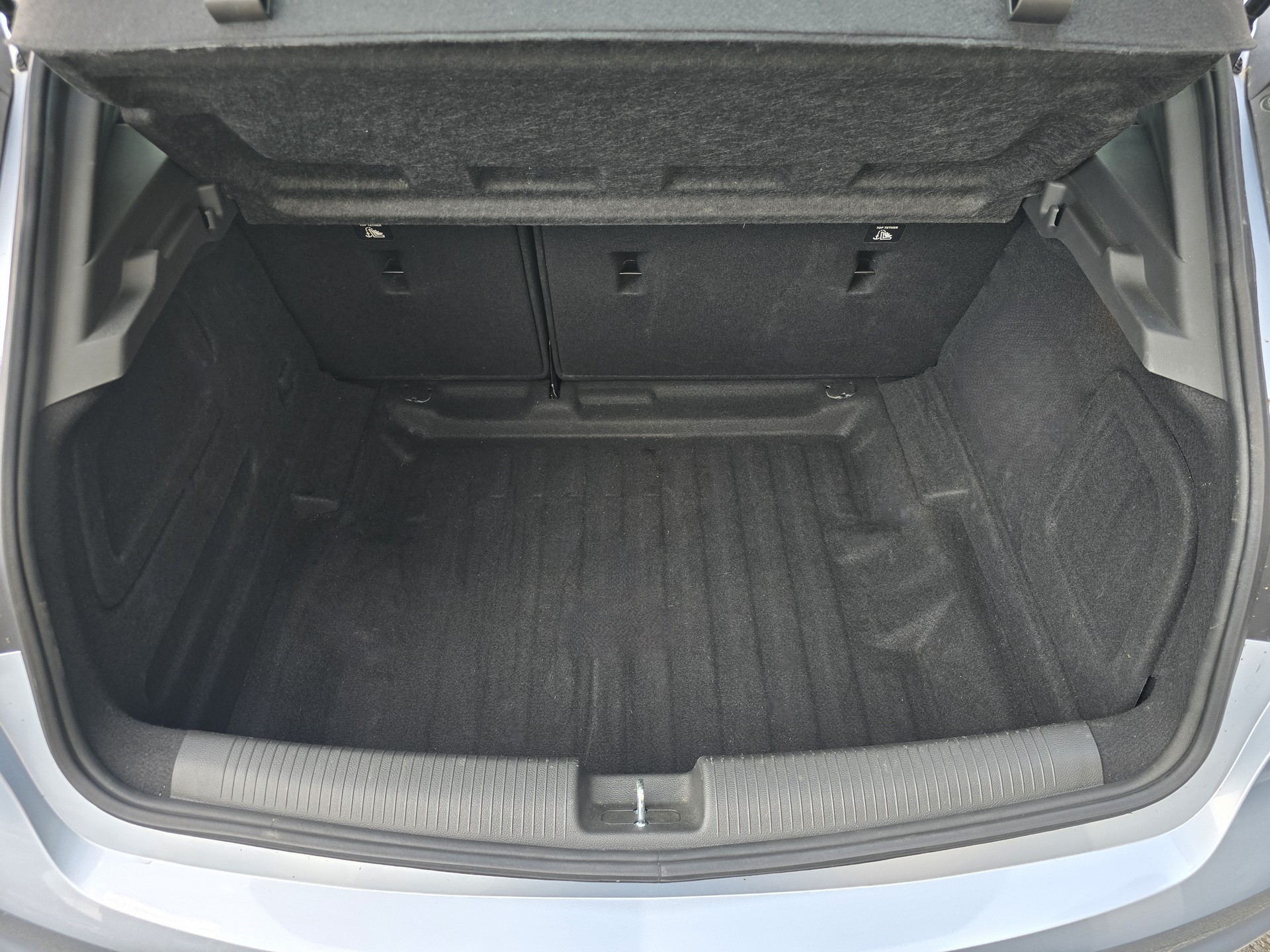 OPEL Astra 1.2i Turbo Edition-image-18