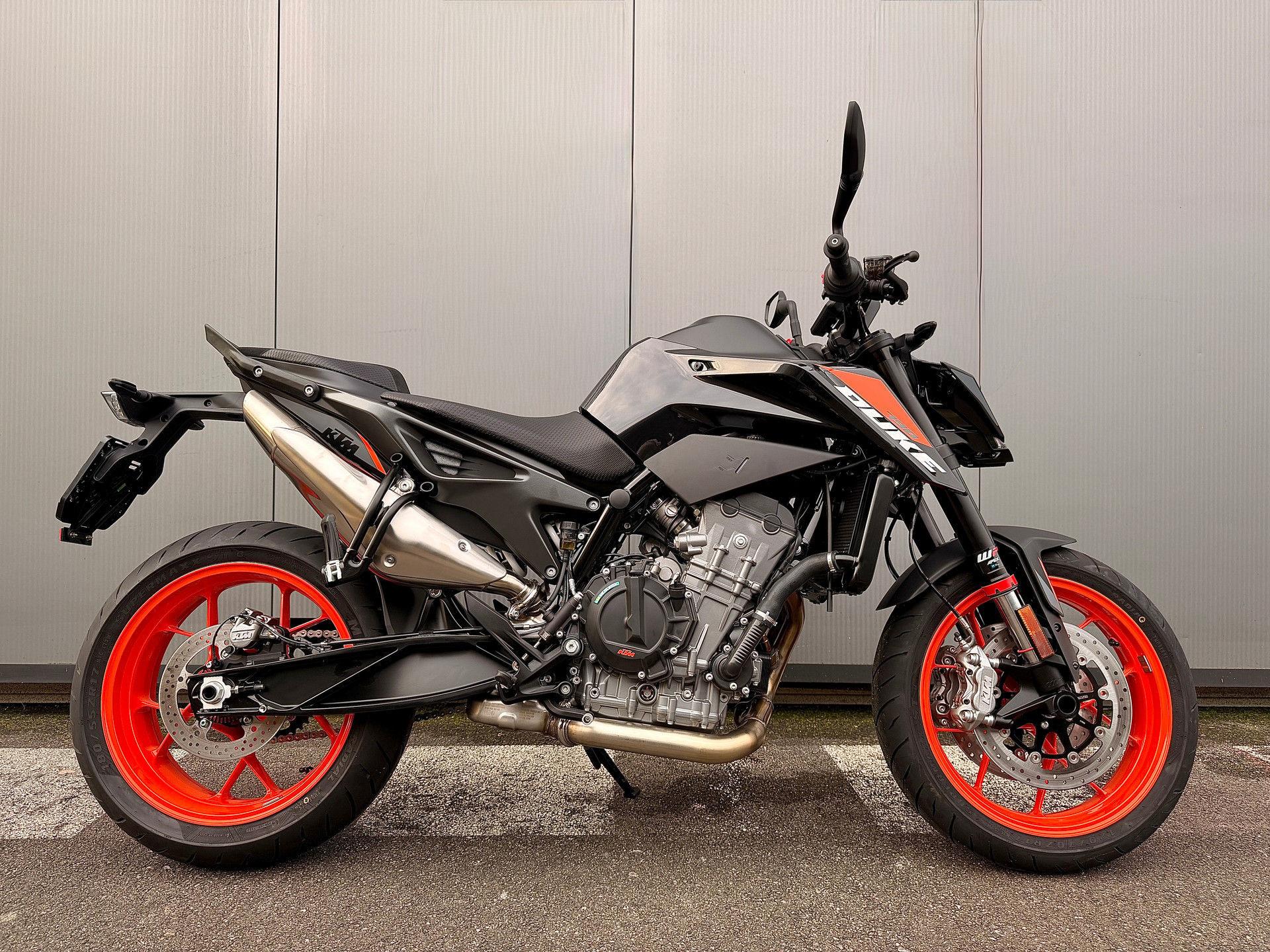 KTM 790 Duke 2026-showroom-element-1