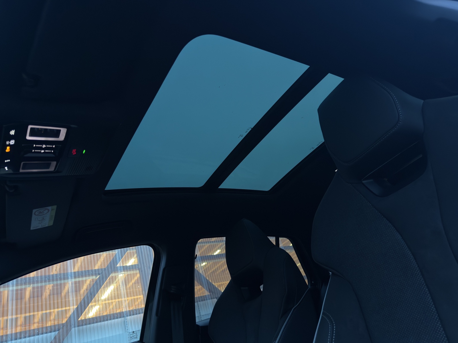 SKODA Enyaq 85x Sportline 4x4-image-11
