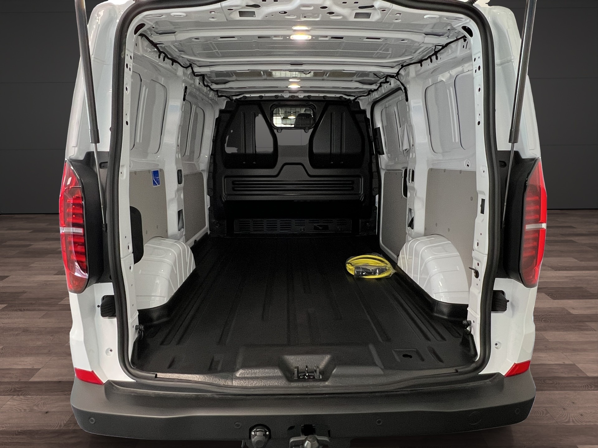 VW e-Transporter 70 kWh-image-11