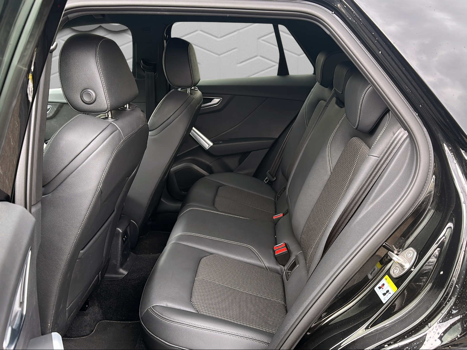 AUDI Q2 35 TFSI S line S-tronic-image-8