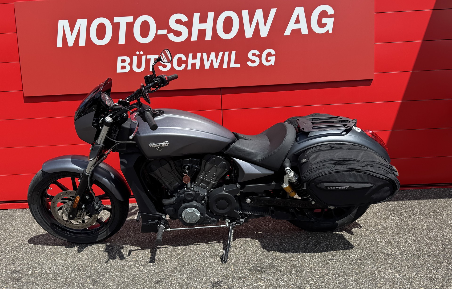 VICTORY octane-showroom-element-3