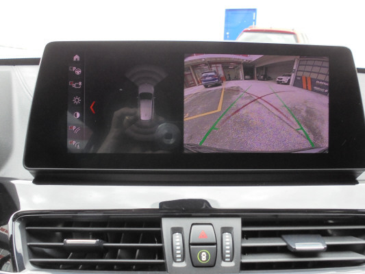 BMW X1 xDrive 18d Sport Line-image-6