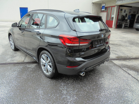BMW X1 xDrive 18d Sport Line-image-2