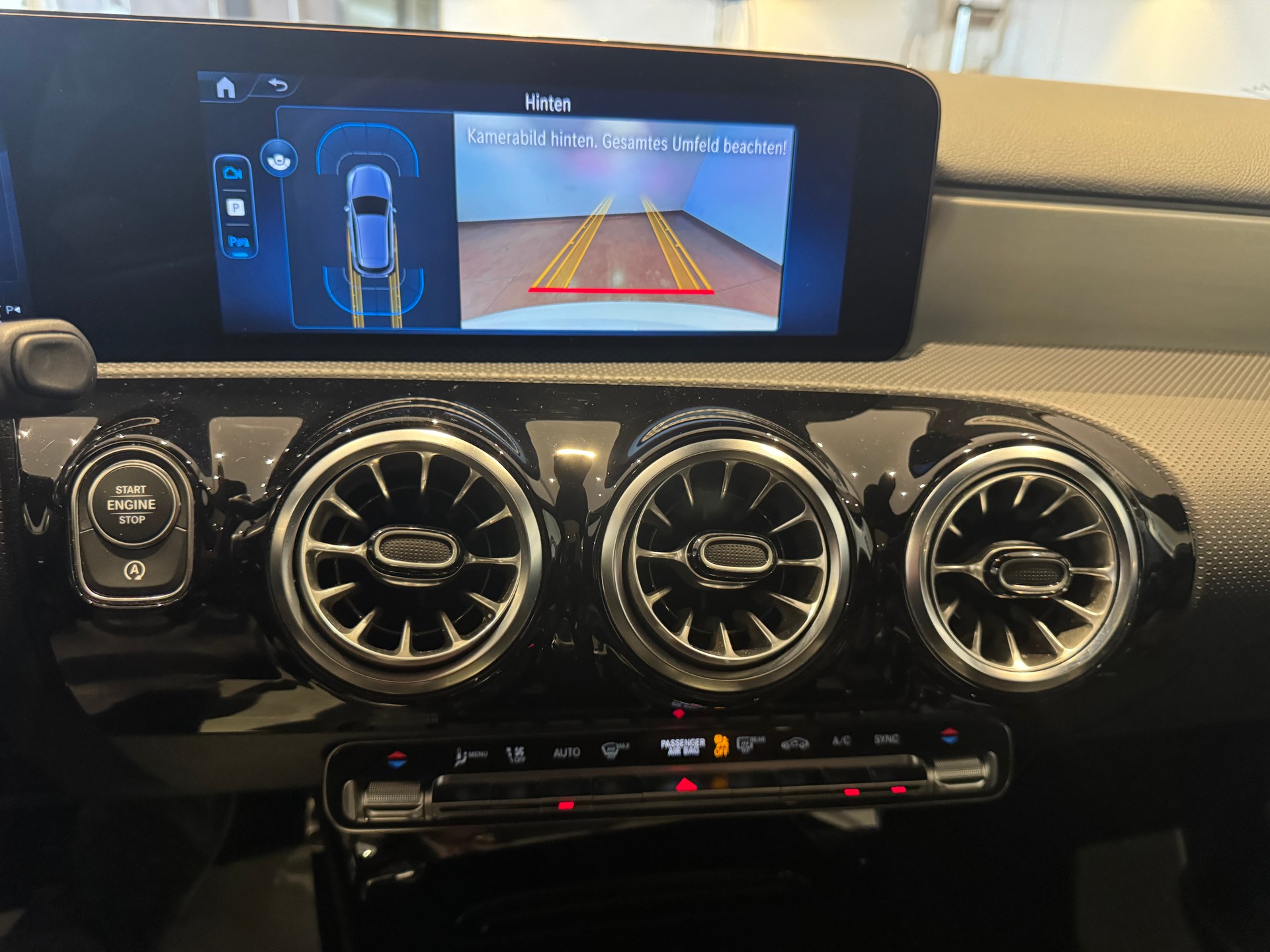 MERCEDES-BENZ A 250 AMG Line 4m-image-13