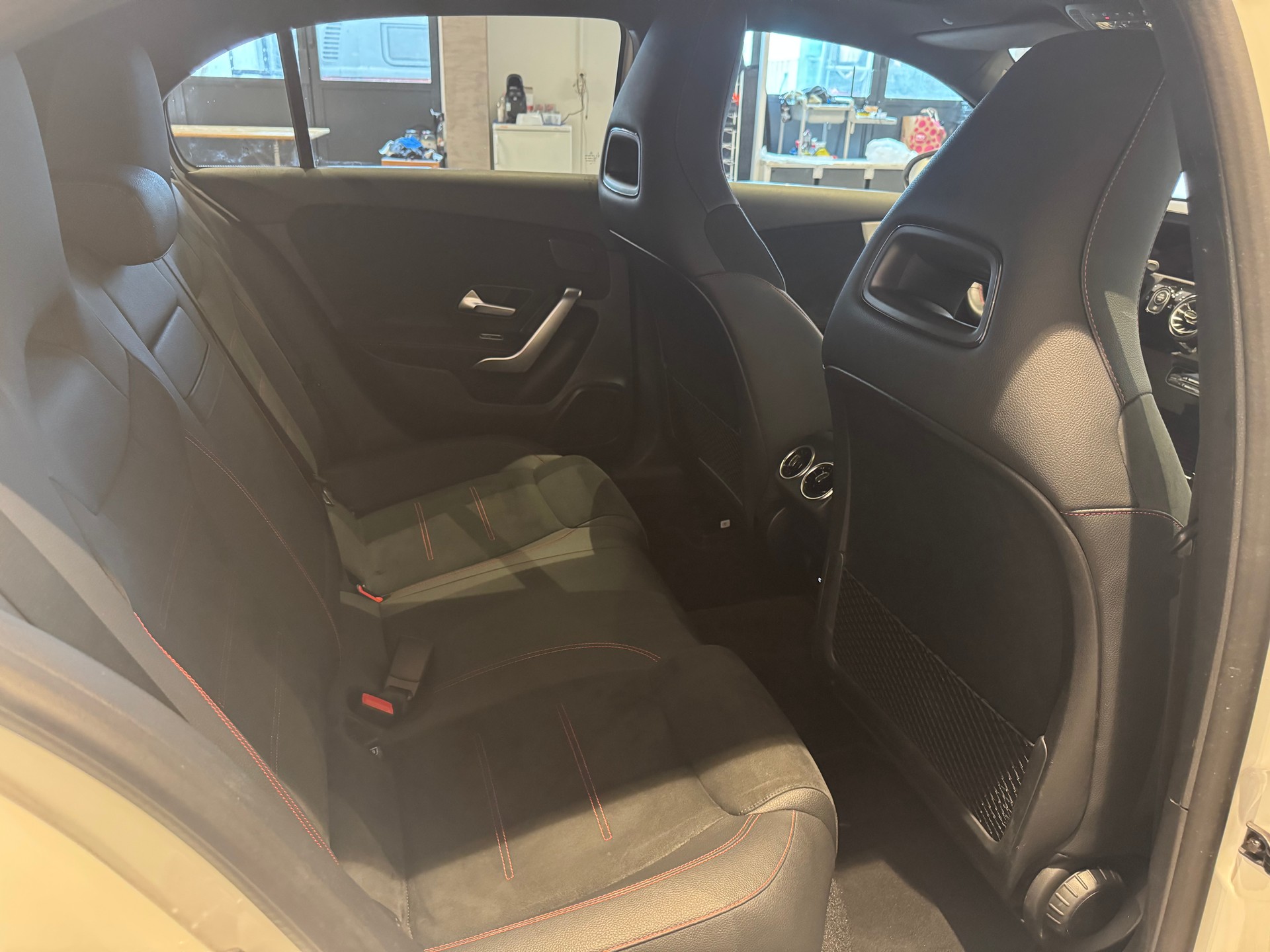 MERCEDES-BENZ A 250 AMG Line 4m-image-8