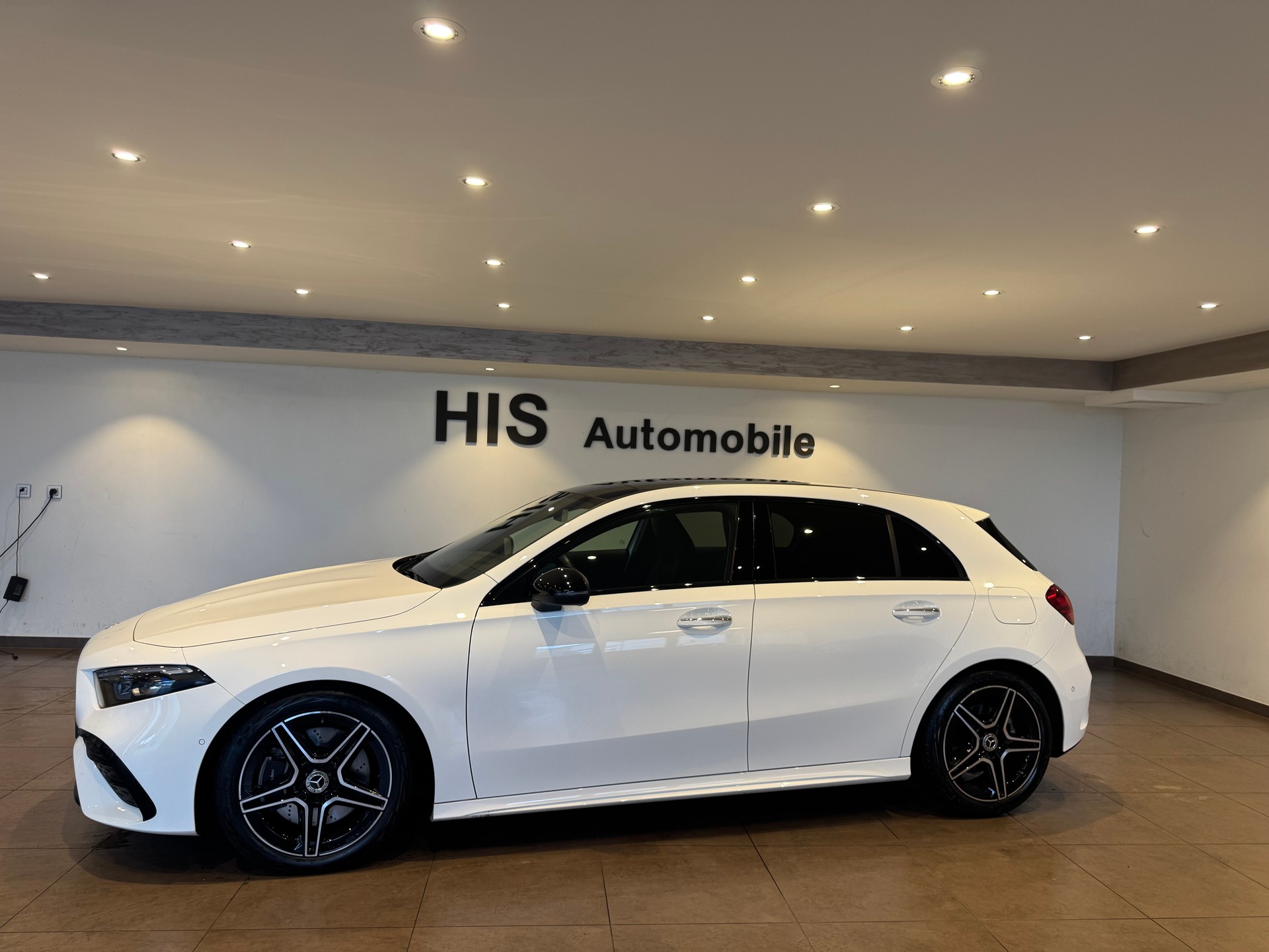 MERCEDES-BENZ A 250 AMG Line 4m-image-2