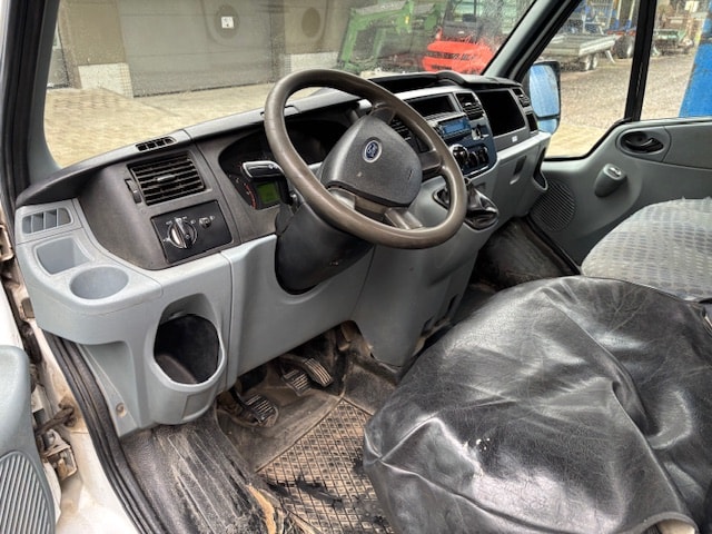 FORD Transit 2.4 TDCi 350 M-image-8