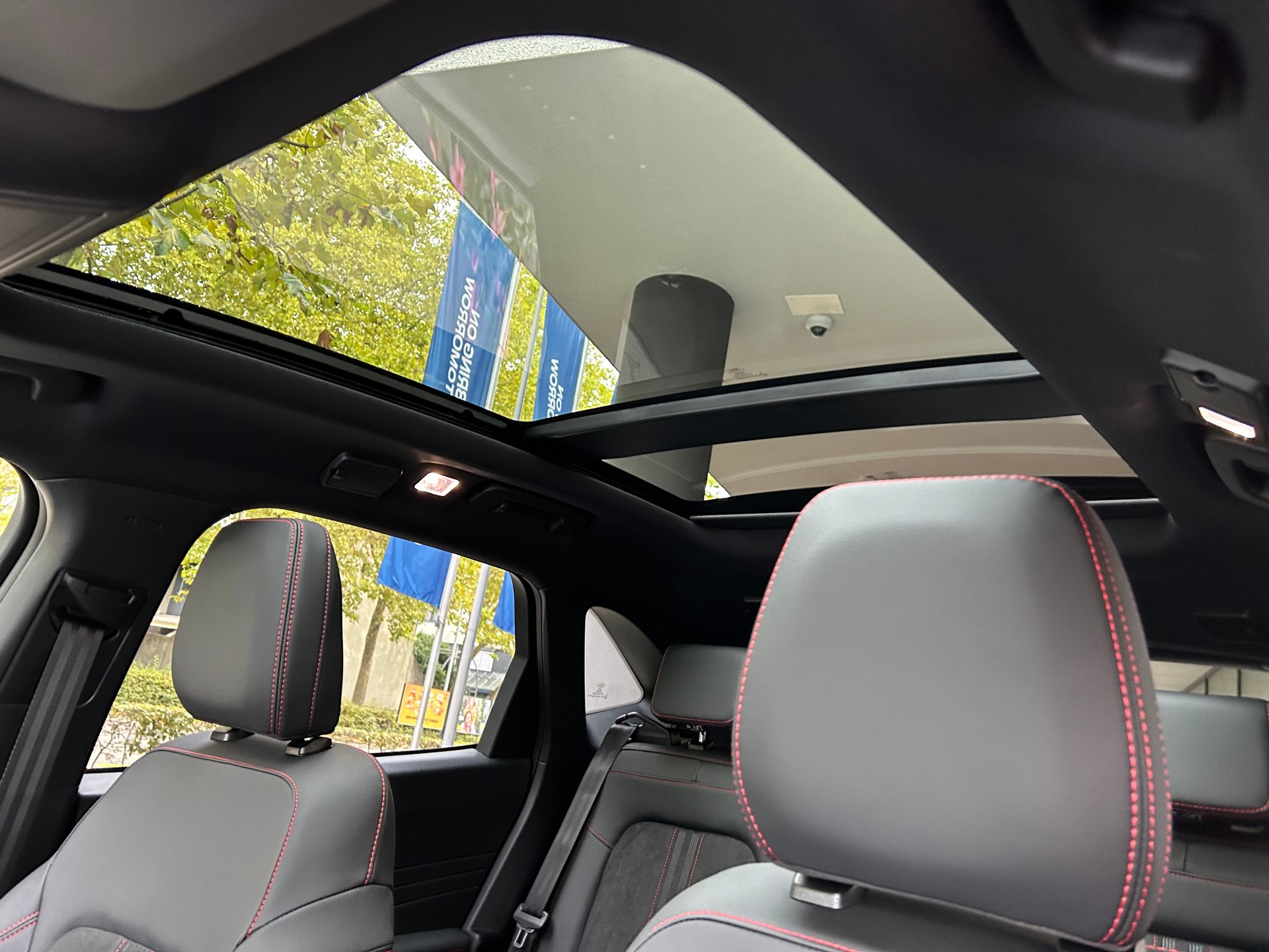 FORD Kuga 2.5 PHEV ST-Line X FWD-image-9
