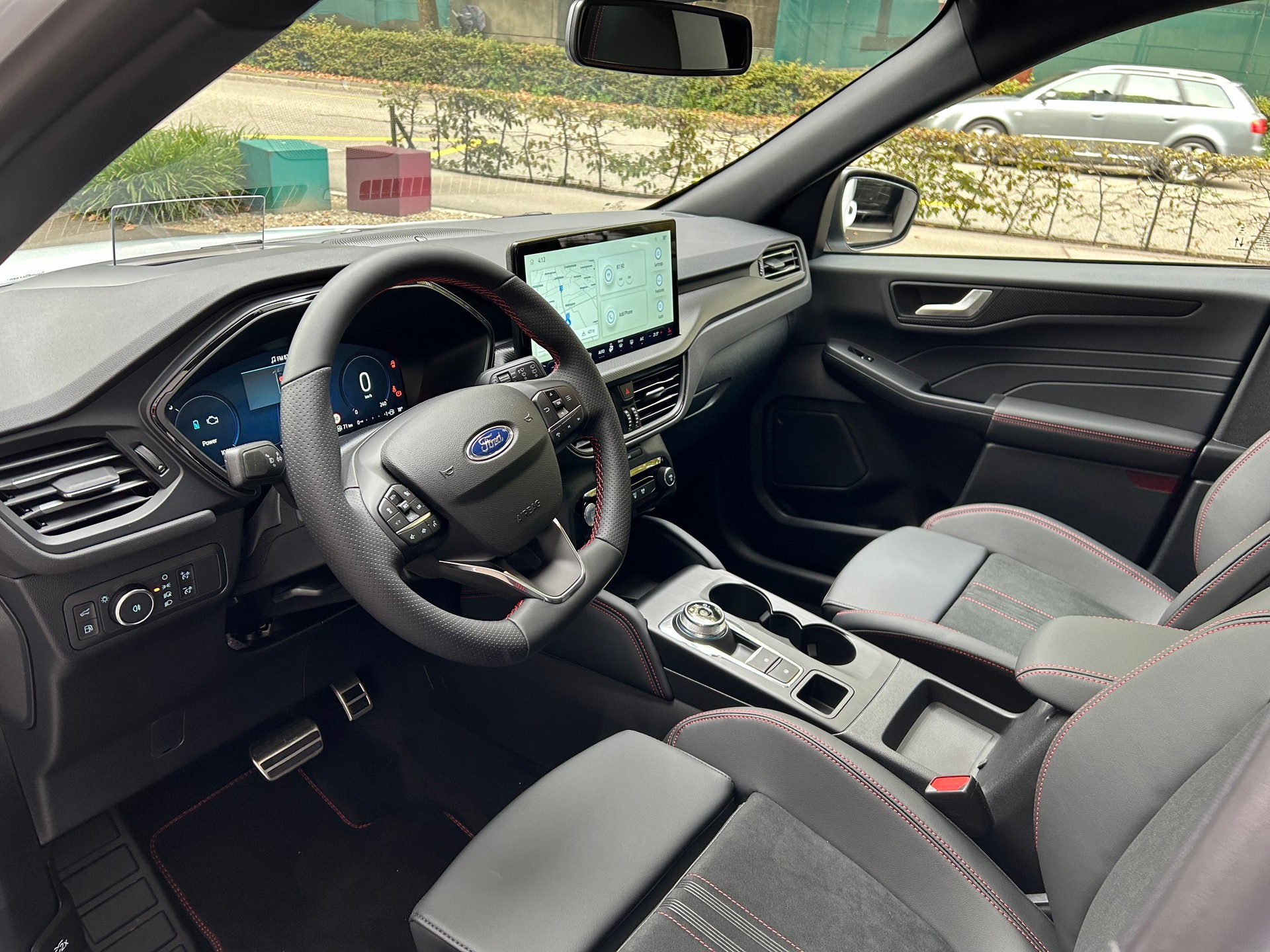 FORD Kuga 2.5 PHEV ST-Line X FWD-image-7