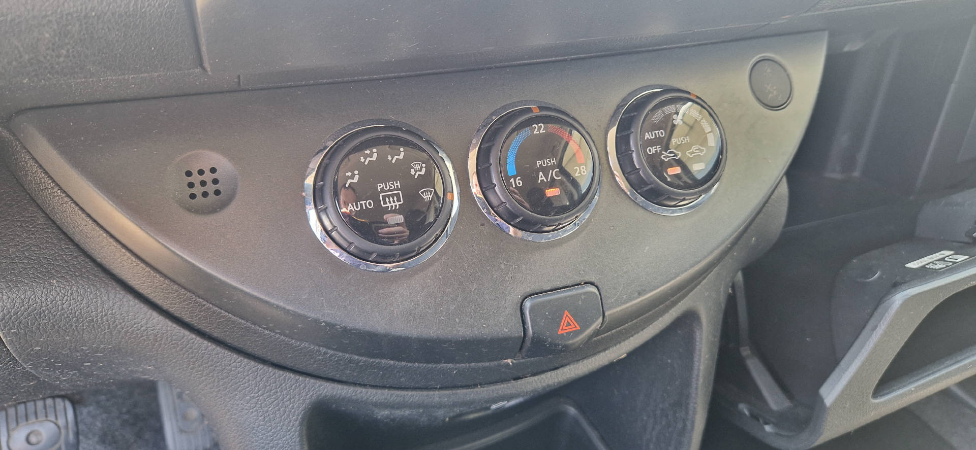 NISSAN Note 1.6 16V Acenta-image-6
