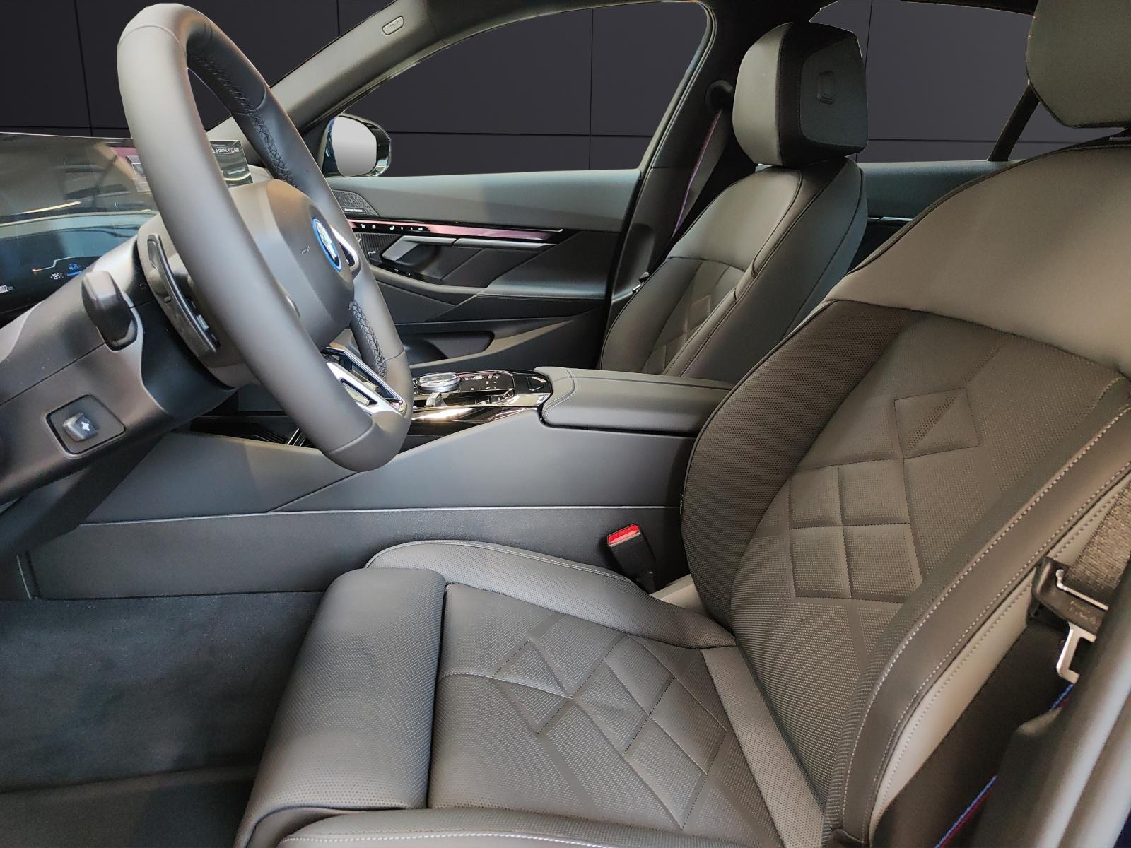 BMW 550e xDrive-image-1