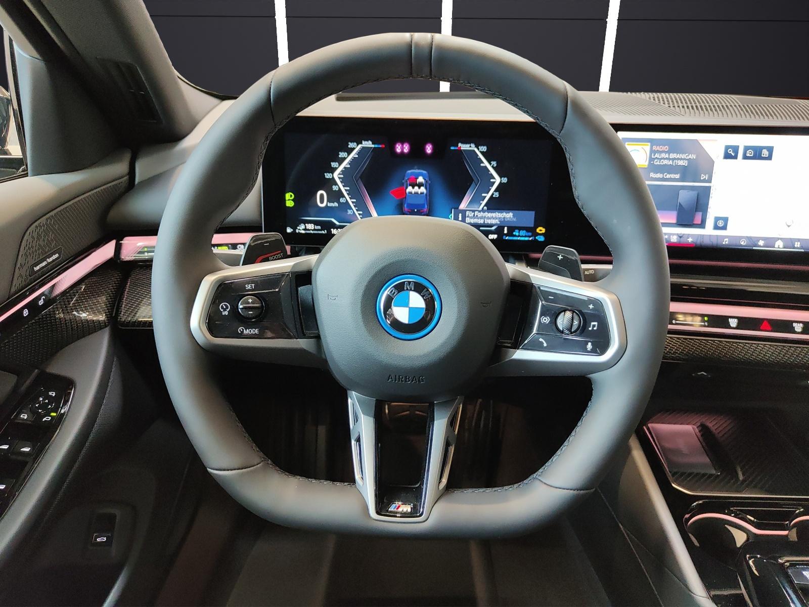 BMW 550e xDrive-image-8