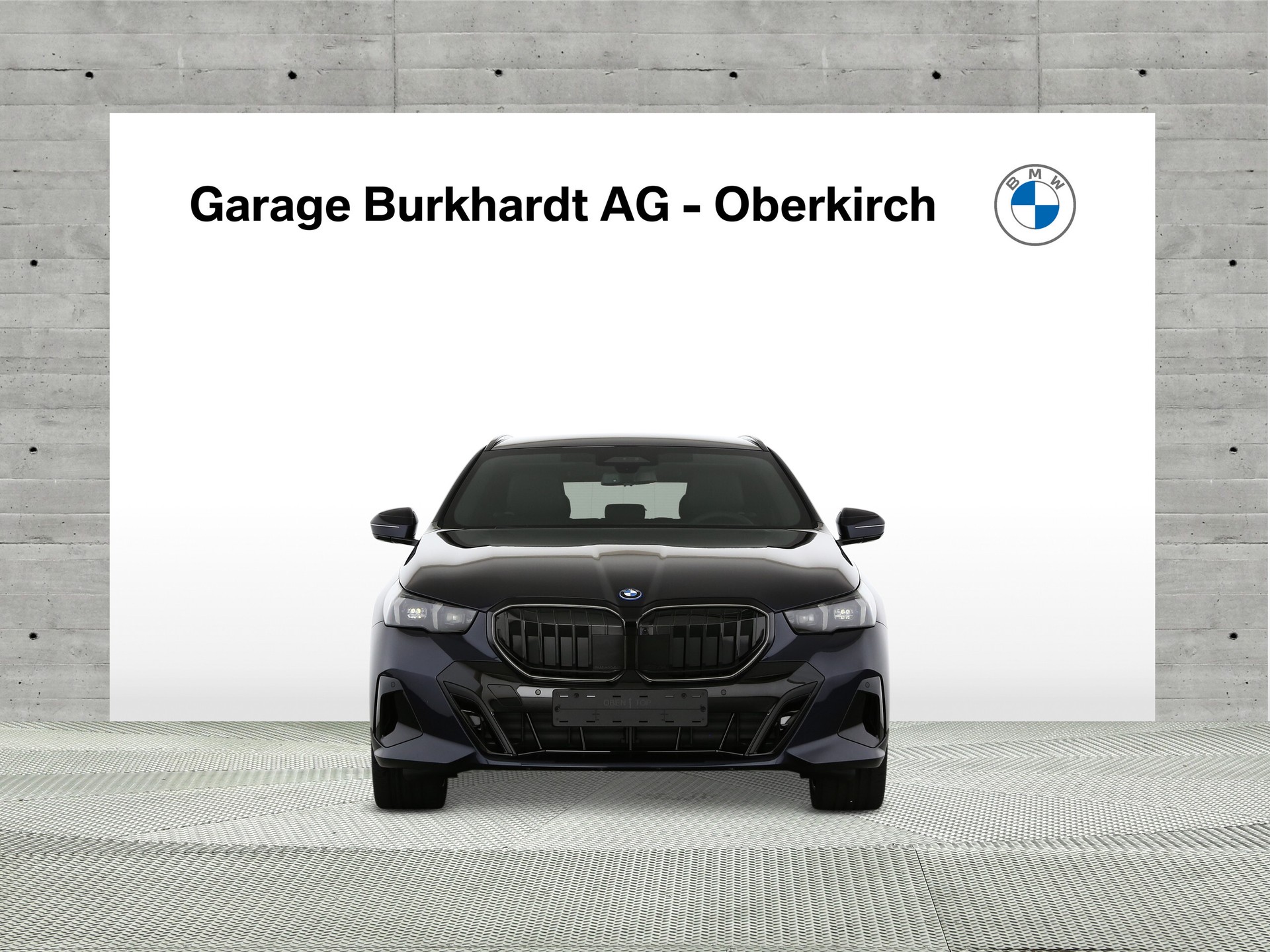BMW 550e xDr M Sport Pro Tour-image-4