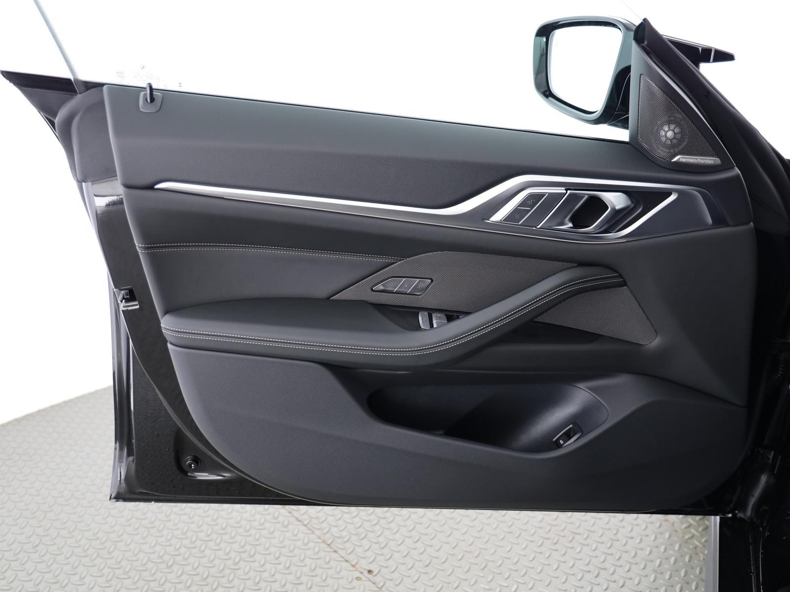 BMW M440i xDrive Gran Coupé M Sport-image-9