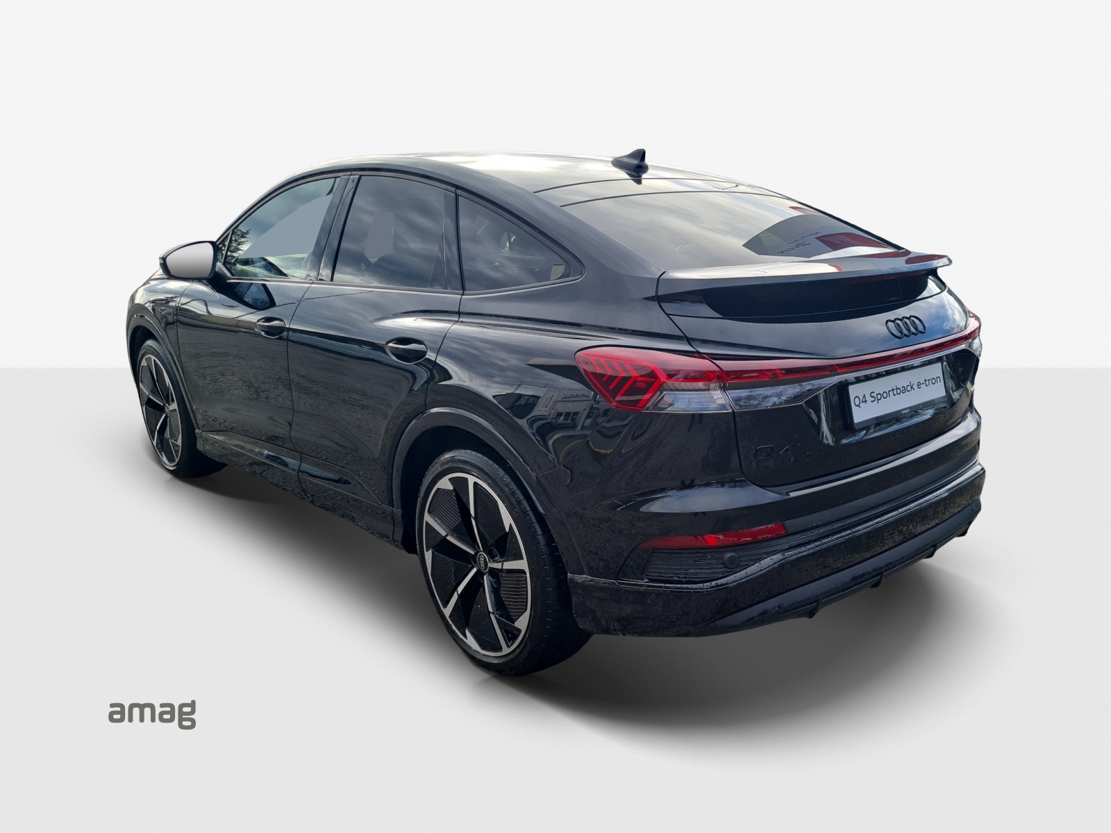 AUDI Q4 Sportback e-tron 50 quattro-image-2