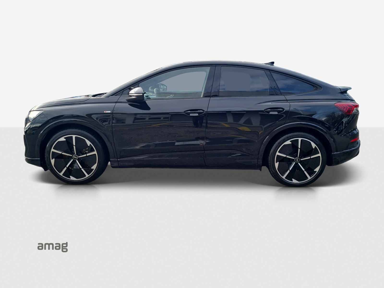 AUDI Q4 Sportback e-tron 50 quattro-image-1