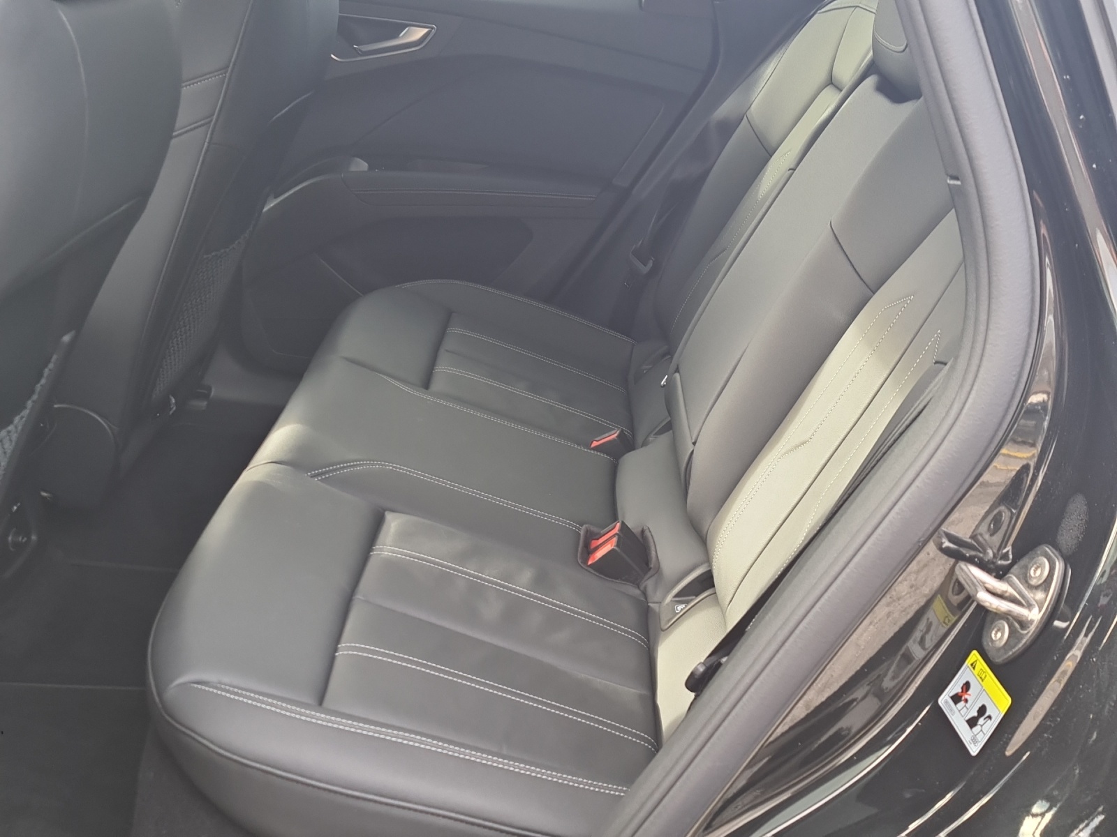 AUDI Q4 Sportback e-tron 50 quattro-image-9