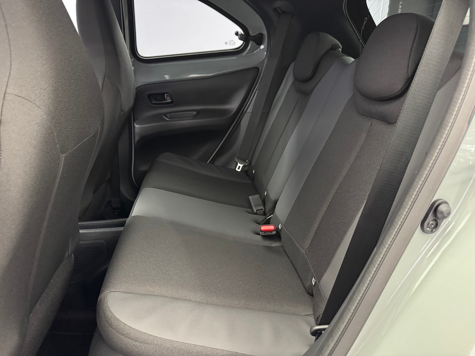 Aygo X Hybrid 1.5 Style