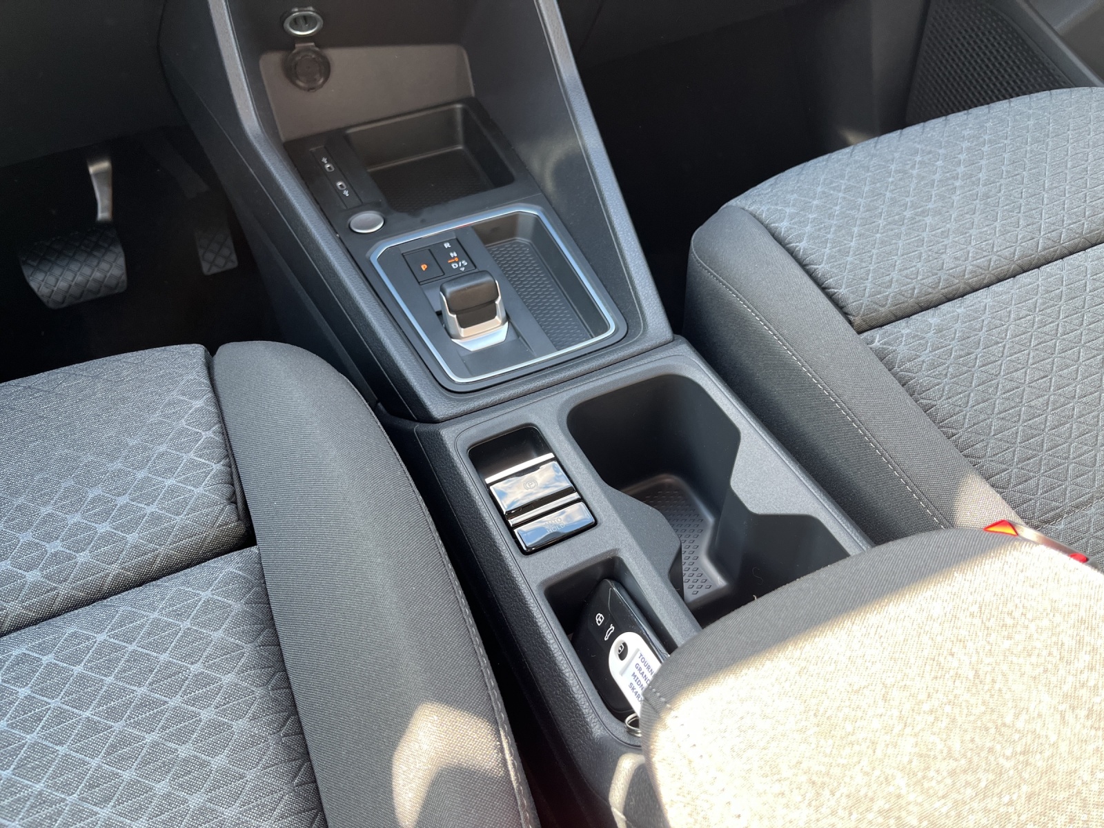 FORD Tourneo Grand Connect 1.5 EcoBoost 114 Titanium-image-10