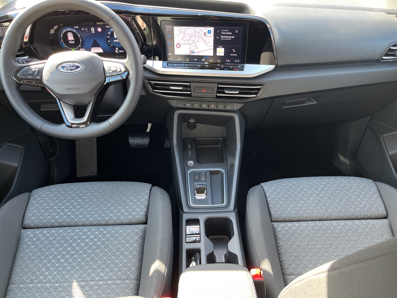 FORD Tourneo Grand Connect 1.5 EcoBoost 114 Titanium-showroom-element-3
