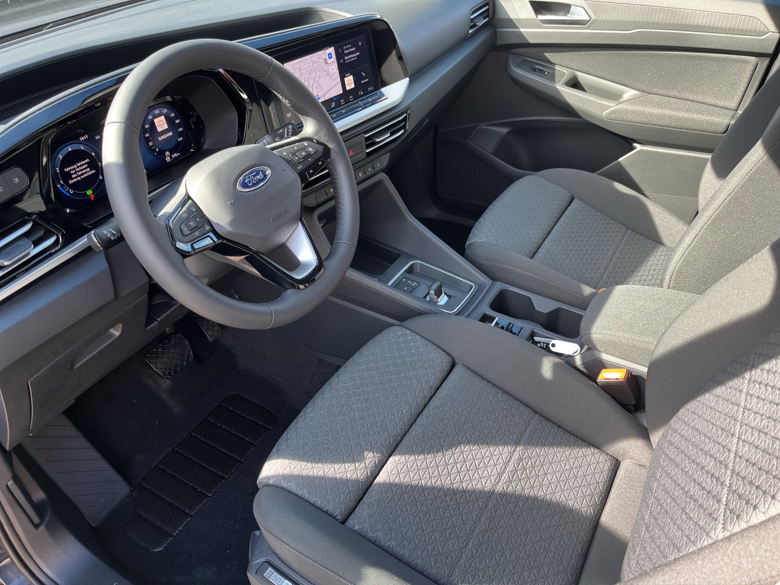 FORD Tourneo Grand Connect 1.5 EcoBoost 114 Titanium-image-4
