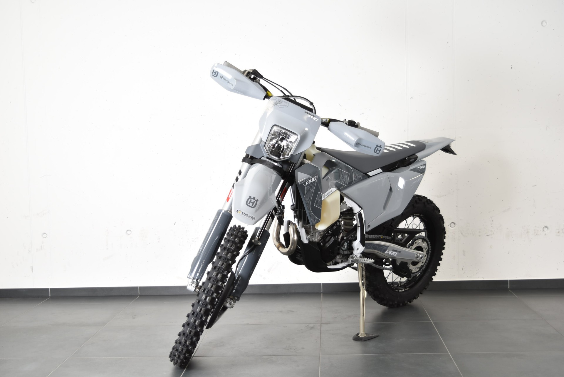 HUSQVARNA FE 350 PRO-showroom-element-1