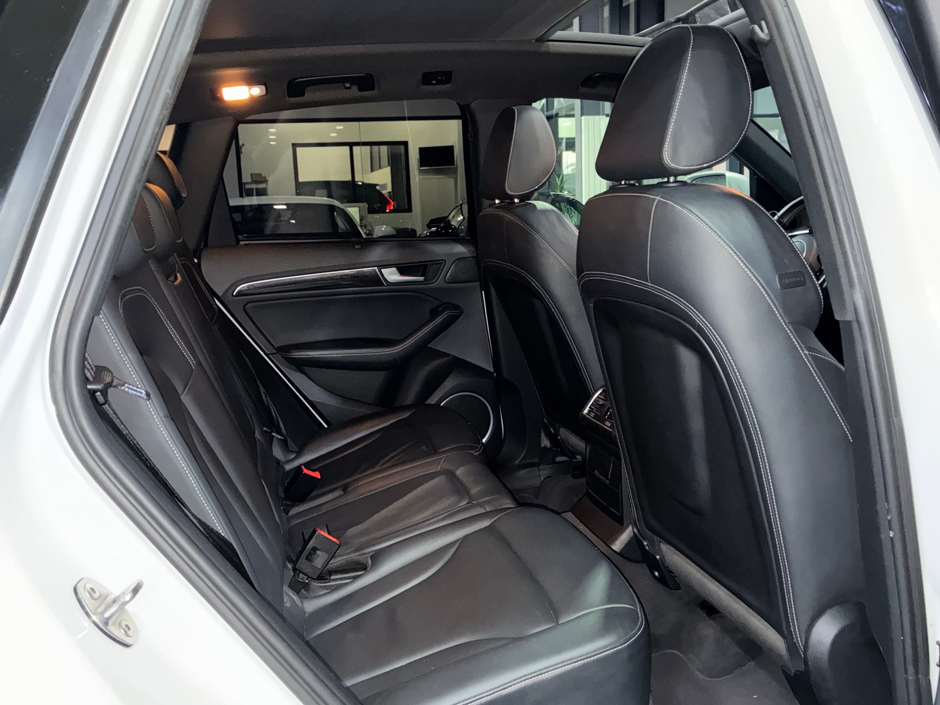 AUDI SQ5 3.0 TDI quattro tiptronic-image-10