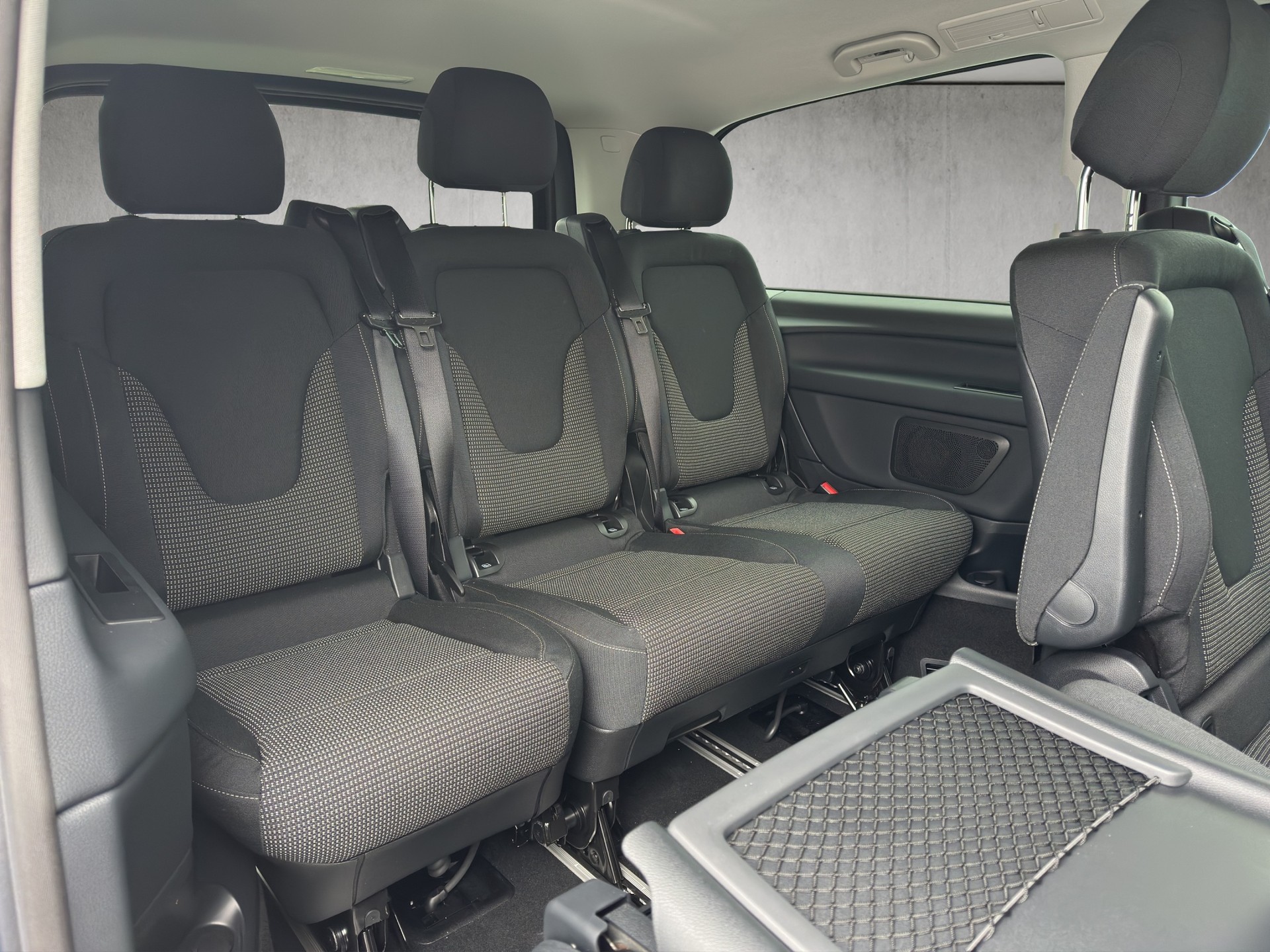 MERCEDES-BENZ V 250 d lang Style 9G-Tronic-image-8