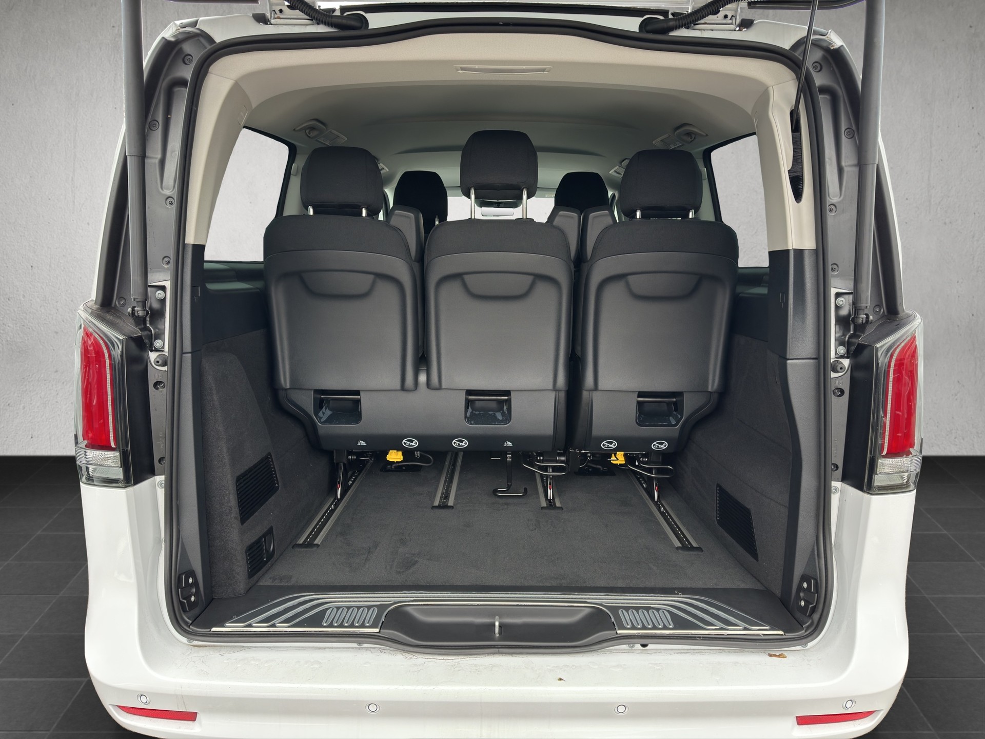 MERCEDES-BENZ V 250 d lang Style 9G-Tronic-image-9