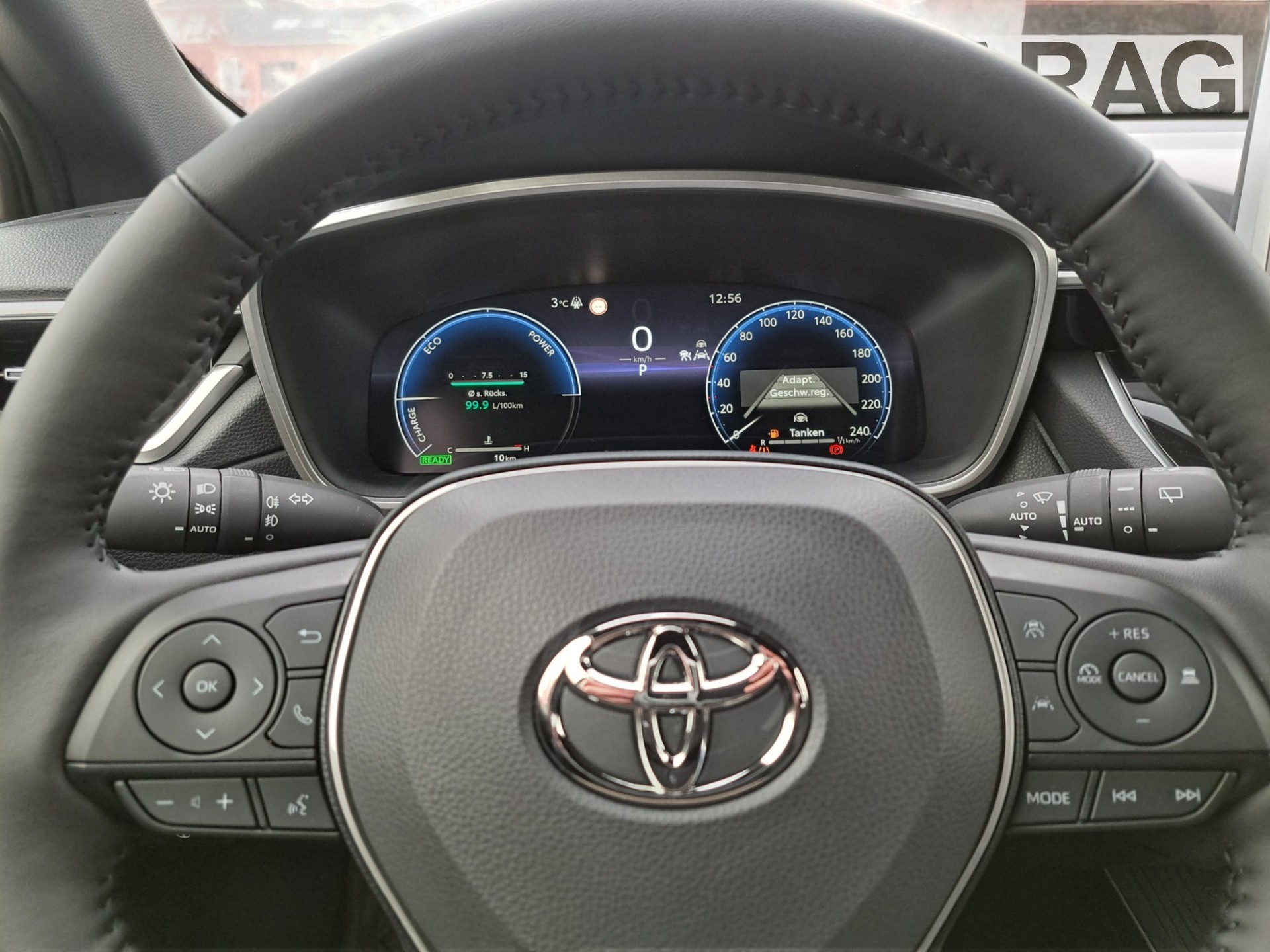 TOYOTA Corolla Cross 2.0 4WD Trend e-CVT-image-10