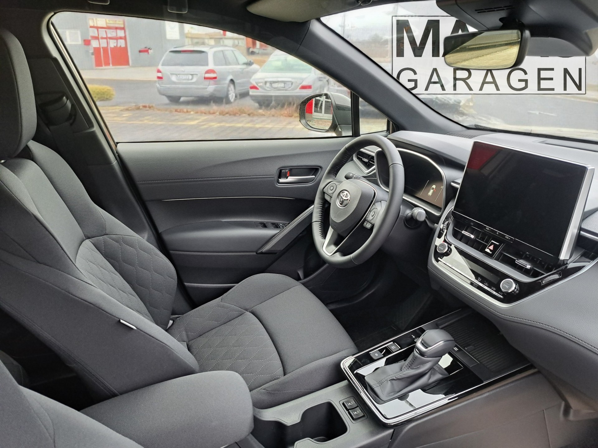 TOYOTA Corolla Cross 2.0 4WD Trend e-CVT-image-4