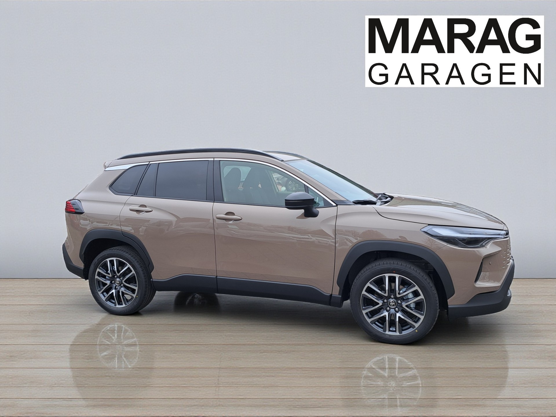TOYOTA Corolla Cross 2.0 4WD Trend e-CVT-image-3