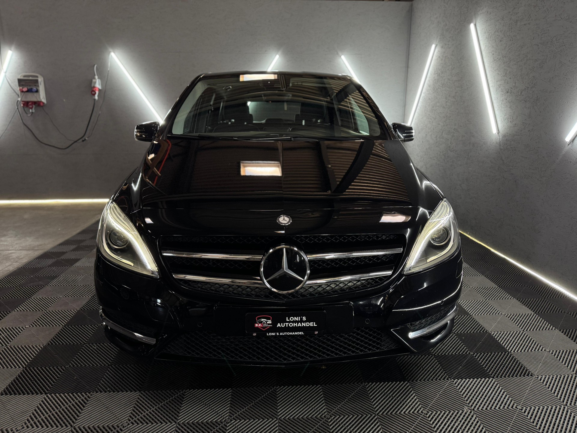 MERCEDES-BENZ B 200 7G-DCT-image-2