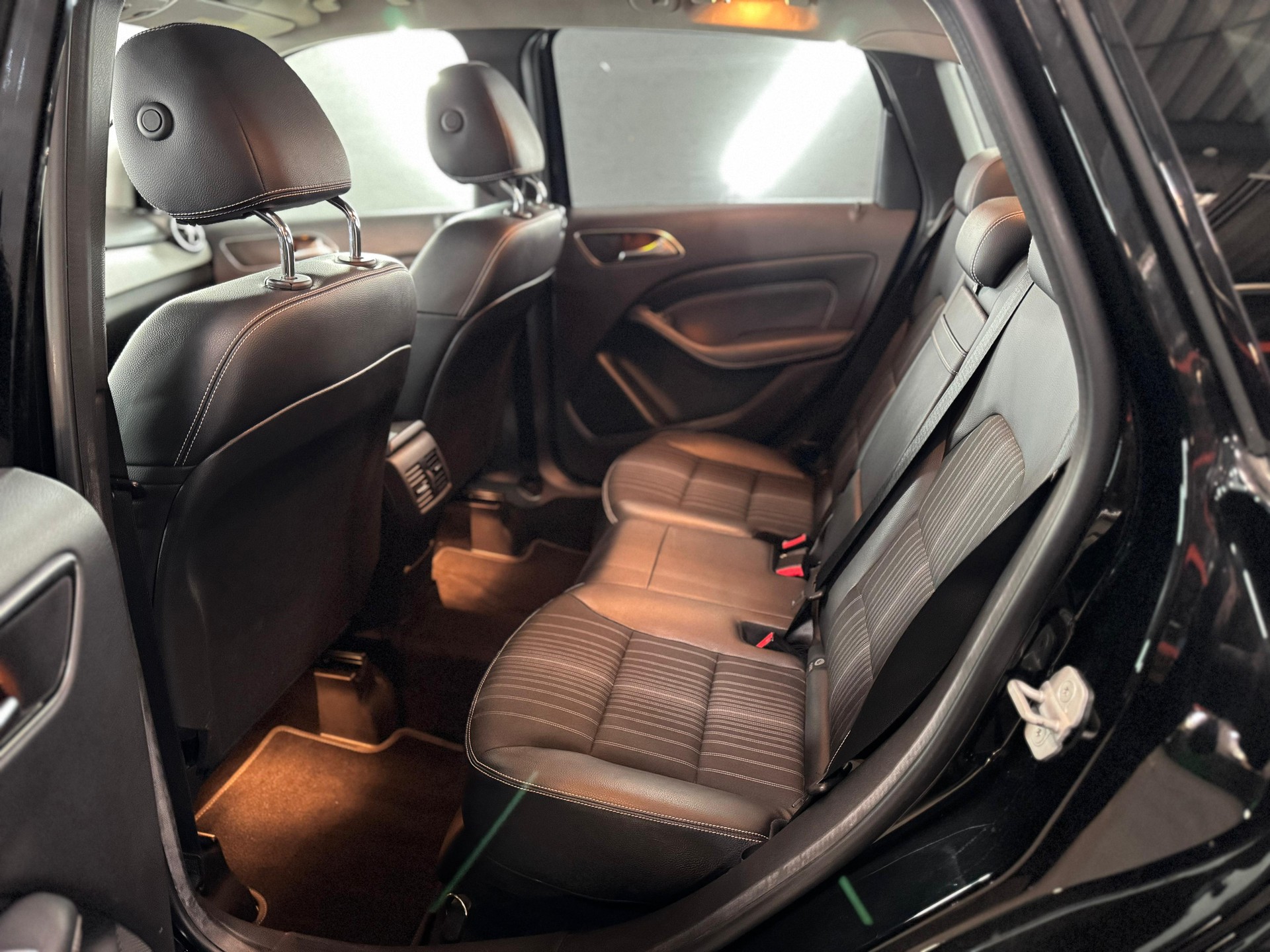 MERCEDES-BENZ B 200 7G-DCT-image-8