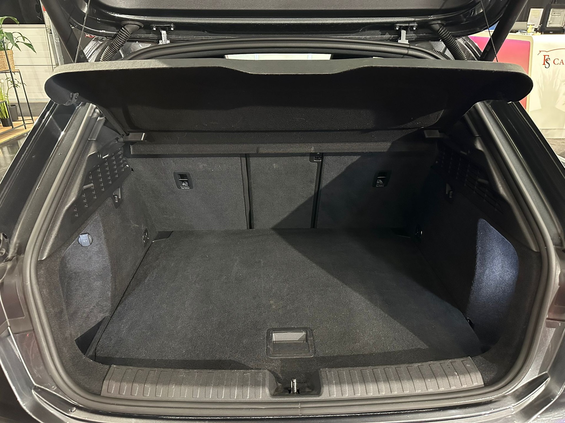 AUDI RS3 Sportback 2.5 TSI quattro S-tronic-image-23