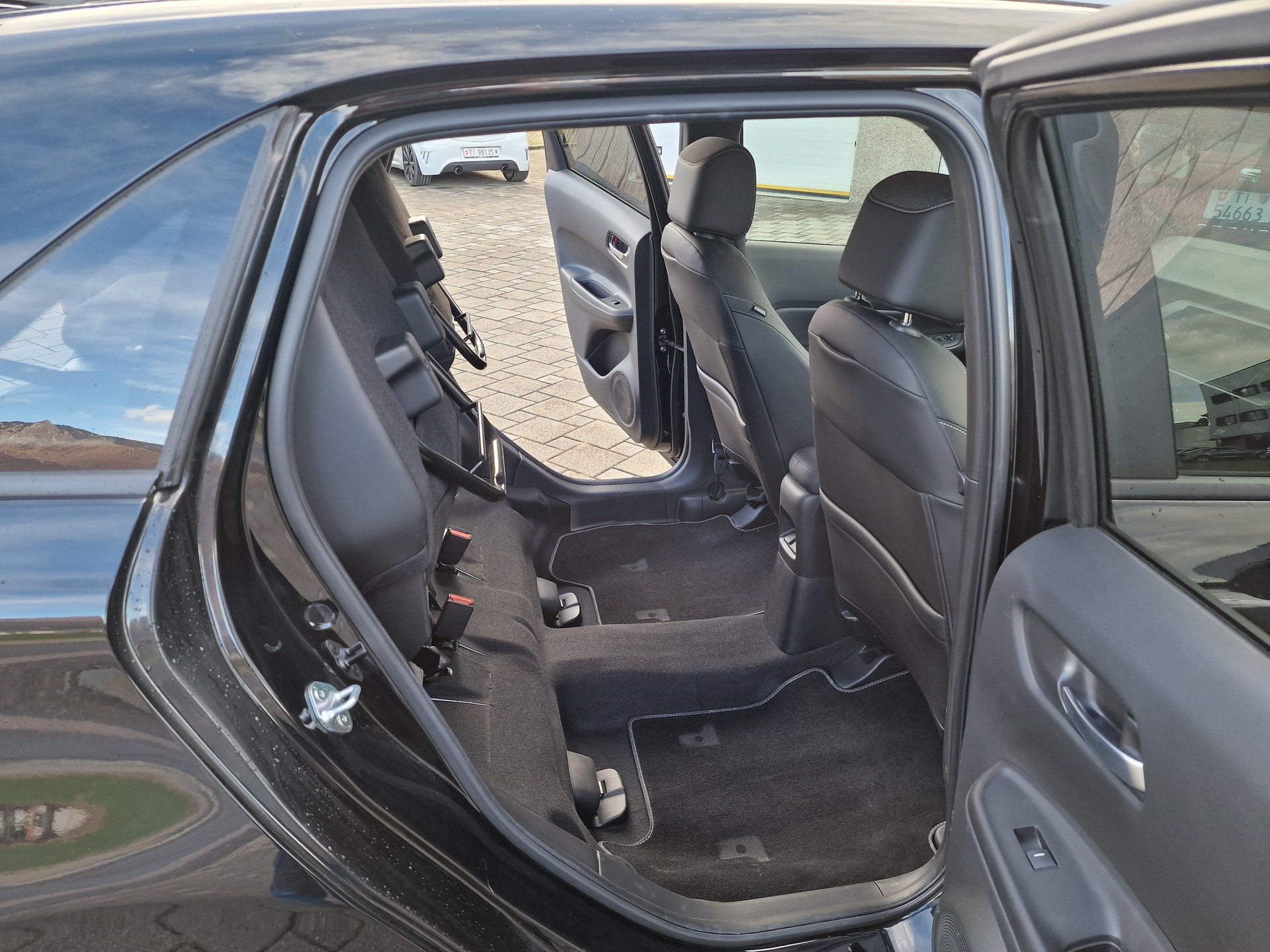 HONDA Jazz 1.5i-MMD Advance E-CVT-image-9