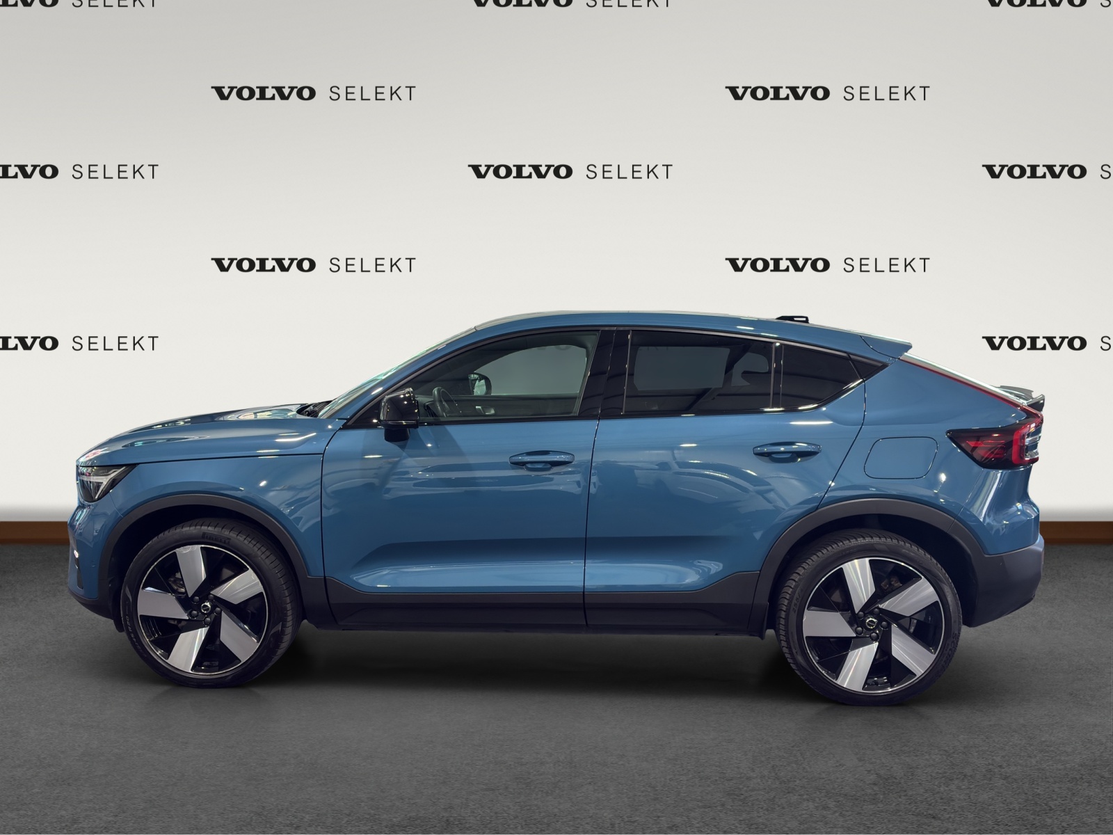 VOLVO C40 E80 Ultimate AWD-image-1
