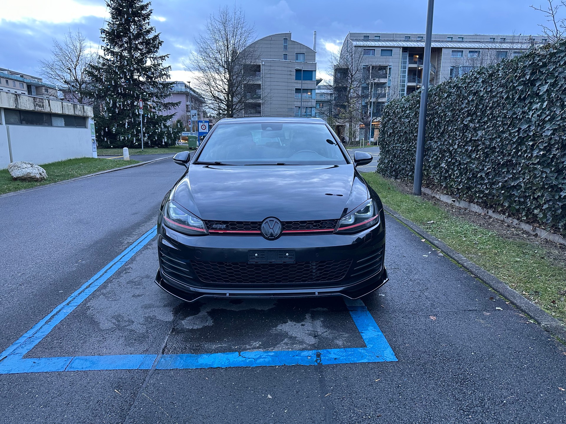 VW Golf 2.0 TSI GTI-image-0