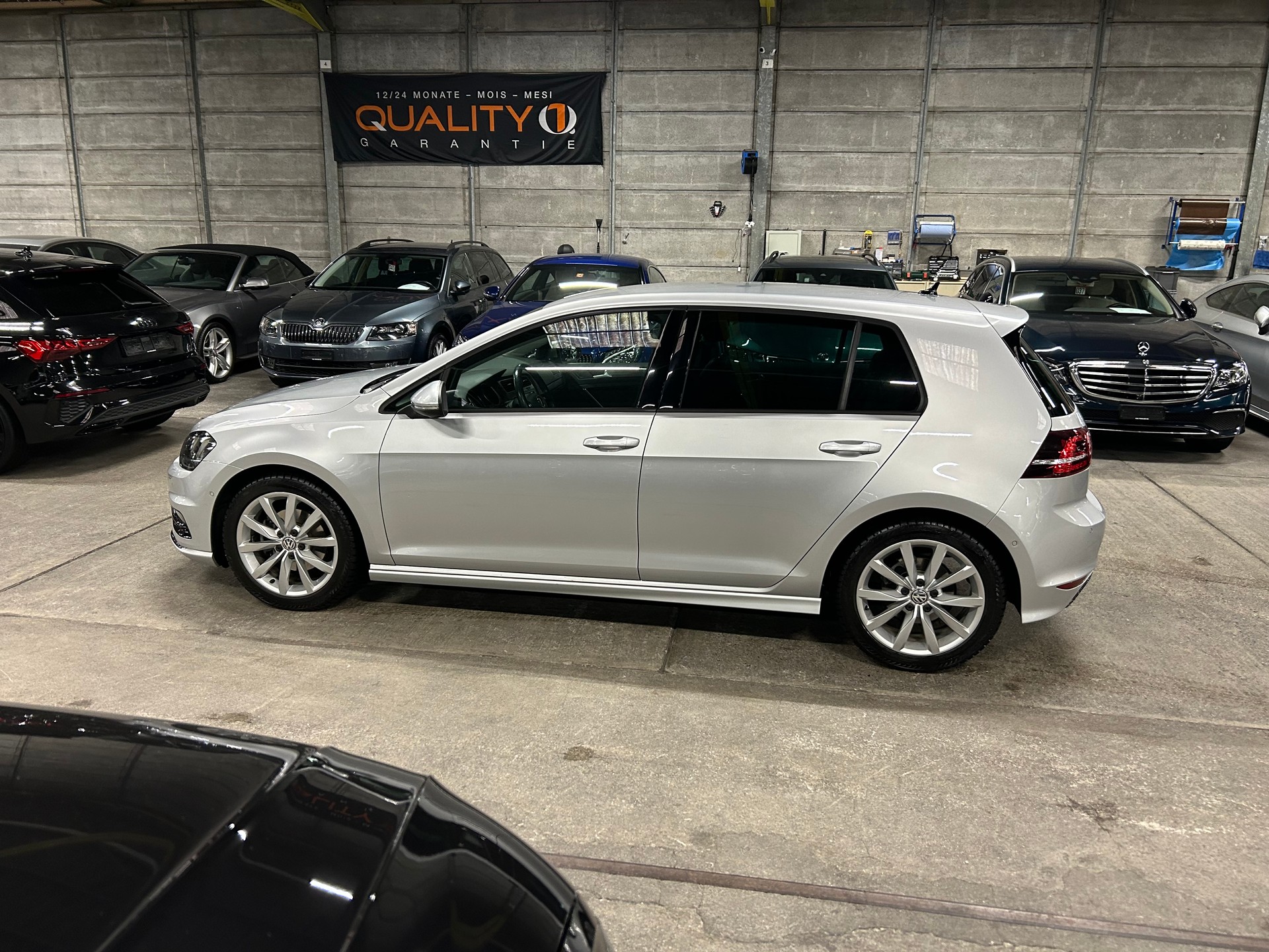 VW Golf 1.2 TSI R-LINE DSG-image-6