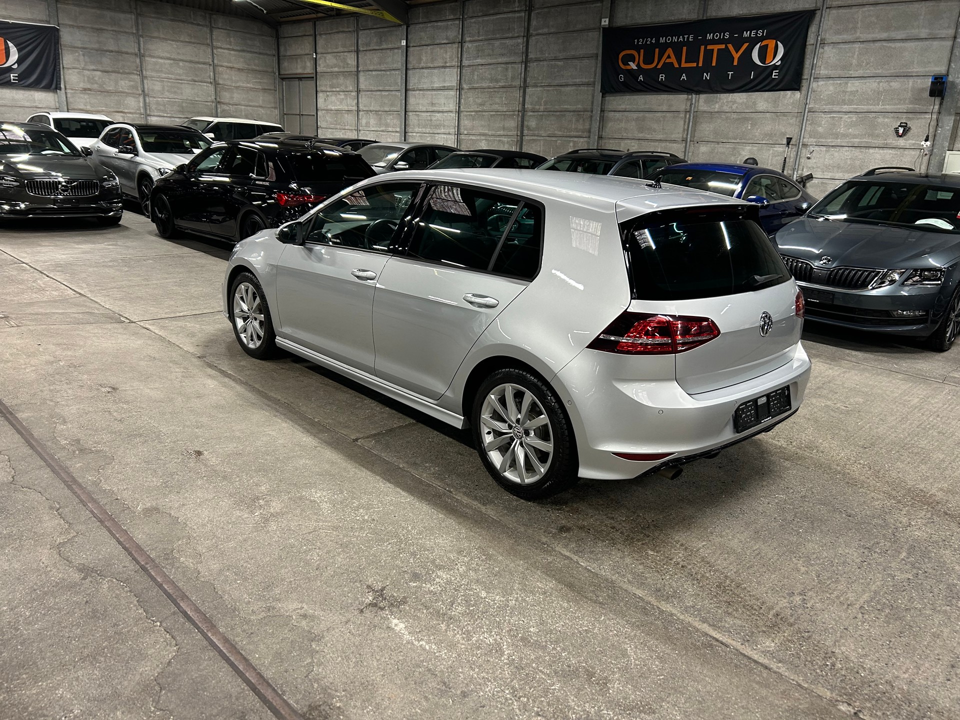 VW Golf 1.2 TSI R-LINE DSG-image-5