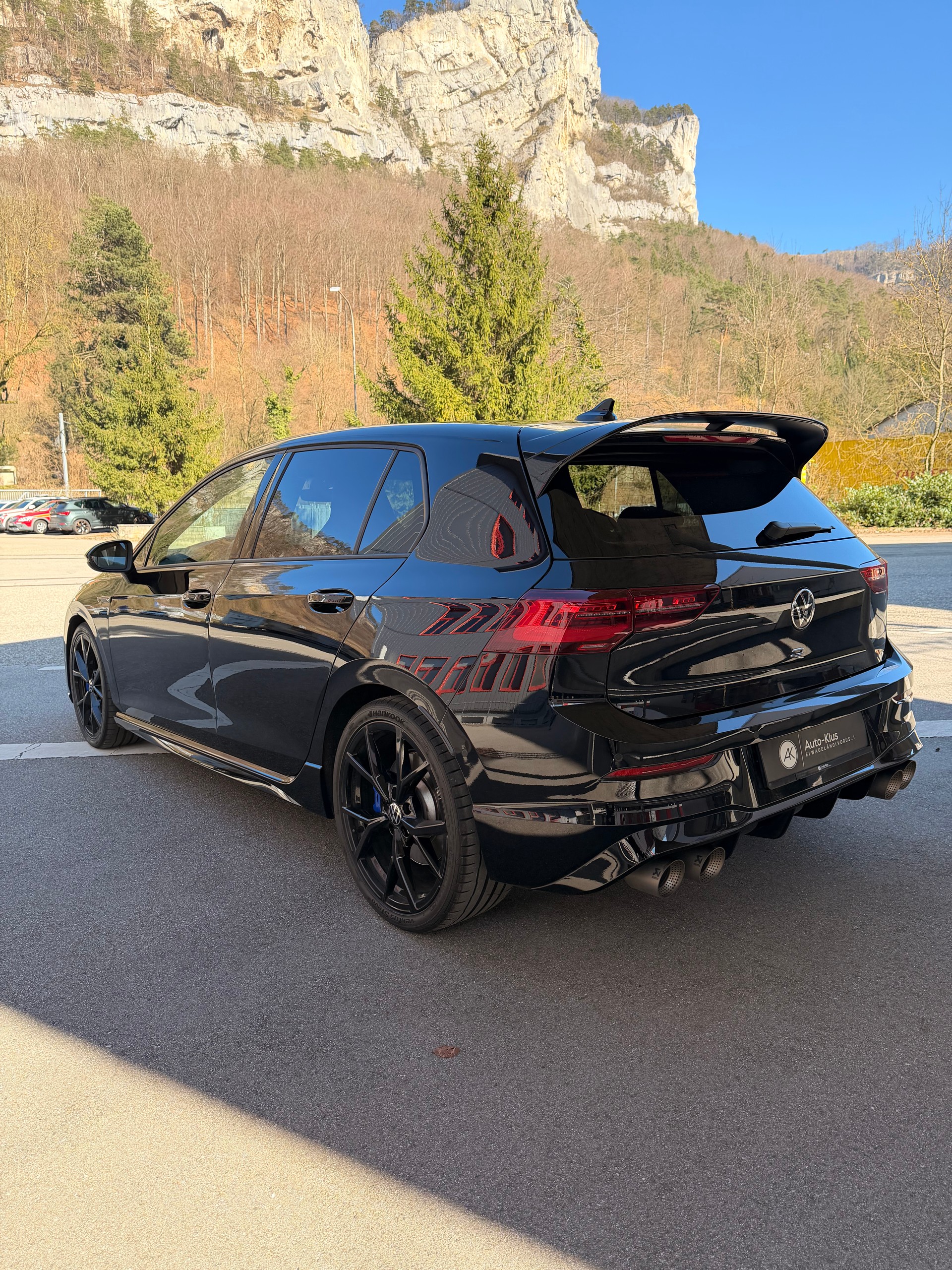 VW Golf 2.0 TSI R DSG 4Motion-image-6