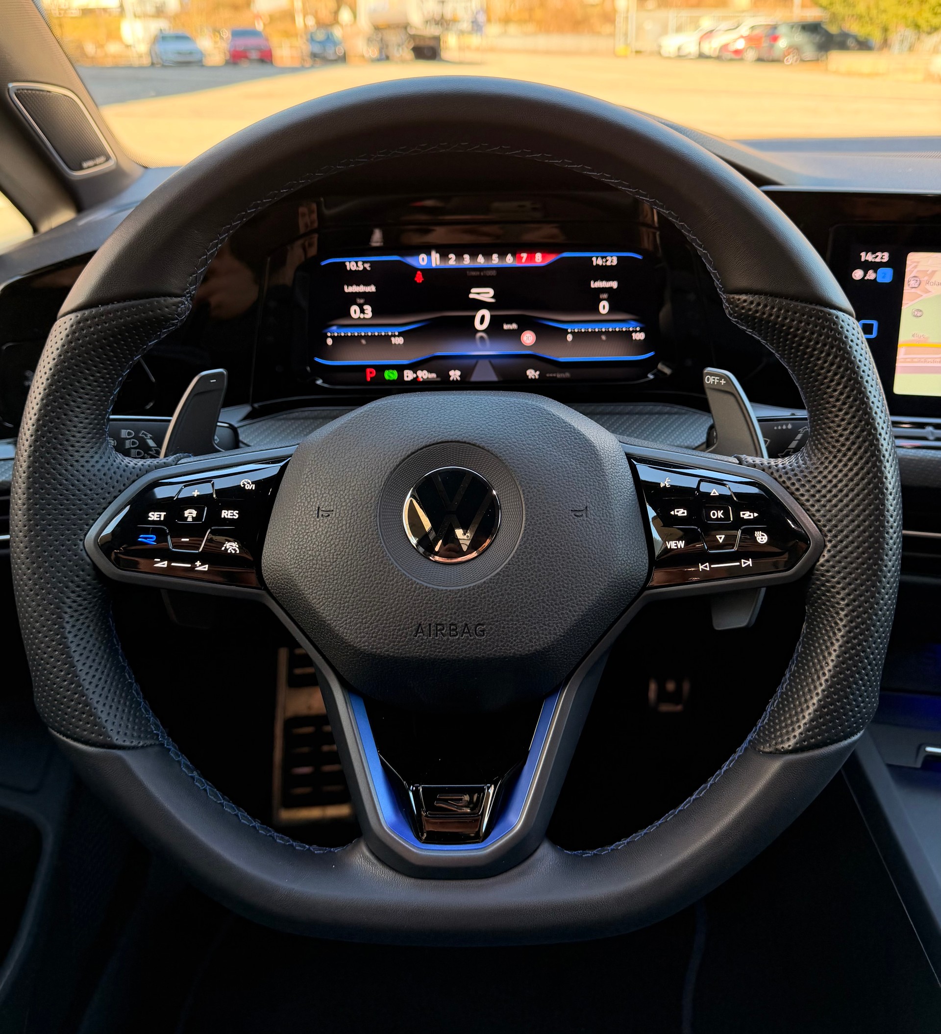 VW Golf 2.0 TSI R DSG 4Motion-image-11