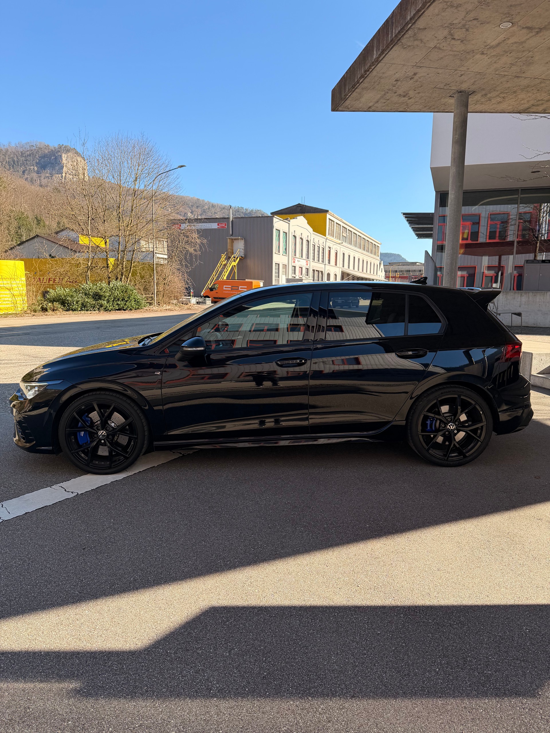 VW Golf 2.0 TSI R DSG 4Motion-image-7