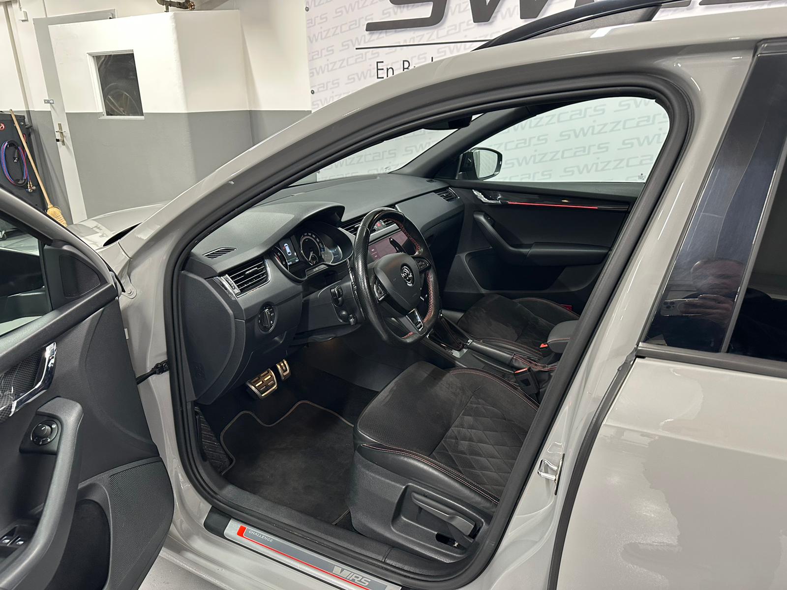 SKODA Octavia Combi 2.0 TSI RS DSG-image-3