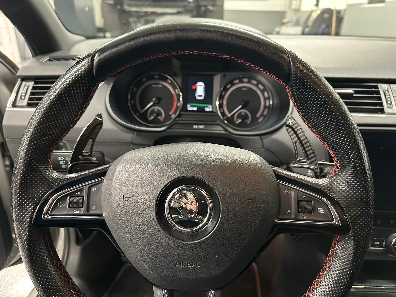 SKODA Octavia Combi 2.0 TSI RS DSG-image-6